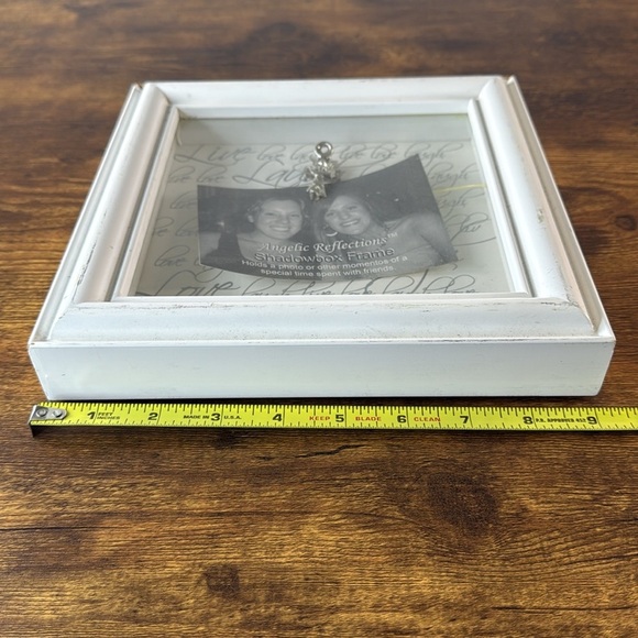 NWT White Shadowbox Distressed Design Wooden Frame - Picture 6 of 8